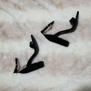 NWOT/BOX Steve Madden Suede Black Strap Heels